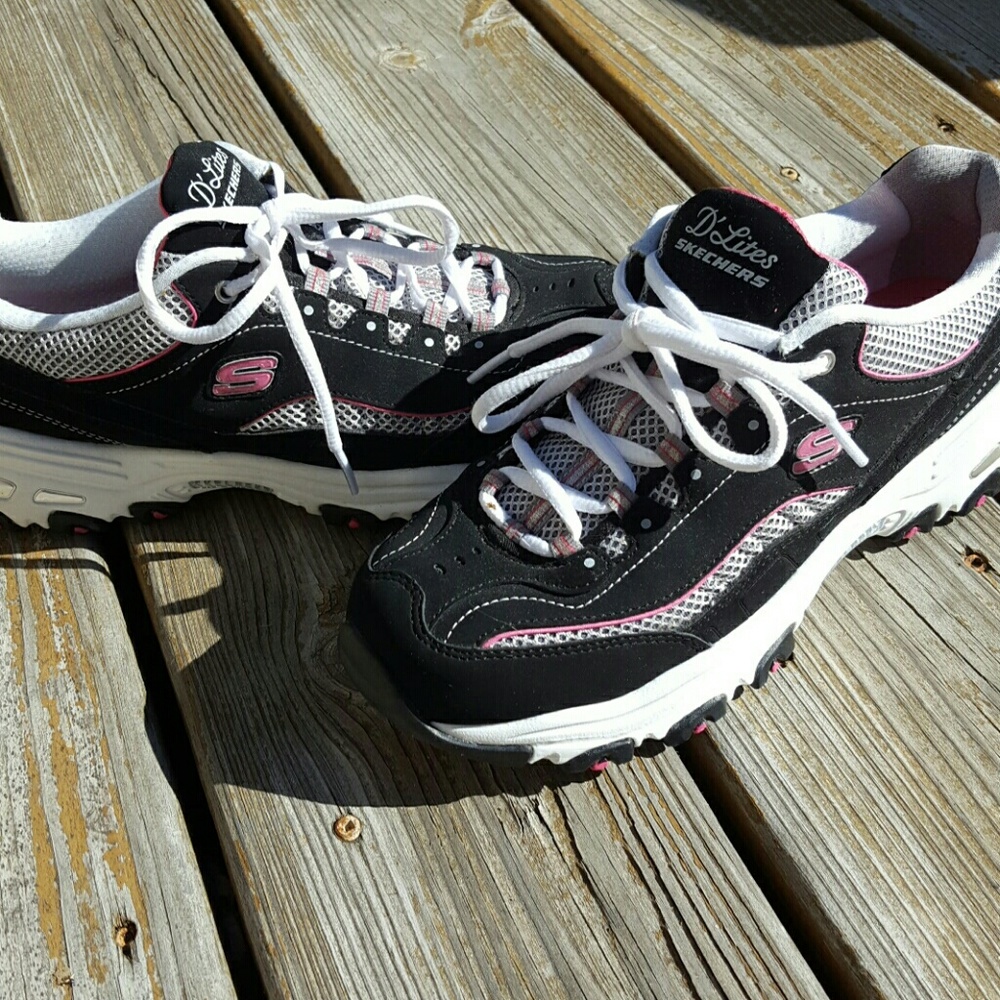 Skechers Tennis Shoes